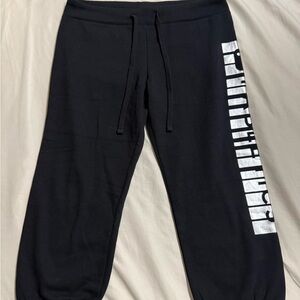 Fabletics cropped black sweatpants